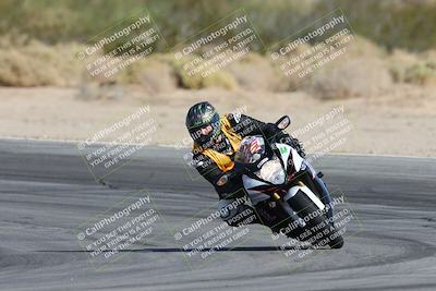 media/Nov-16-2025-Race Pace (Sun) [[8c5fa54630]]/Non Verified Riders (1st 20 Minutes)/2-Turn 10 (1010am)/